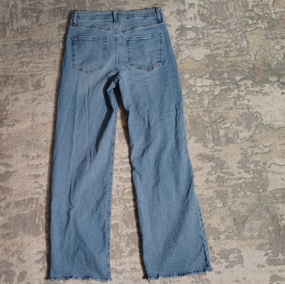 Distressed Wide Leg Jeans - Picture 7 of 9